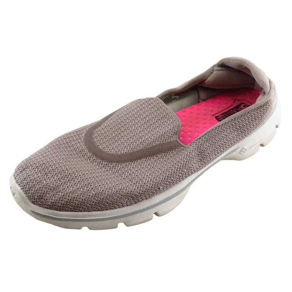 Skechers Womens Walking Shoes Size 8.5‎ Beige Fabric Slip On Lightweight Comfort